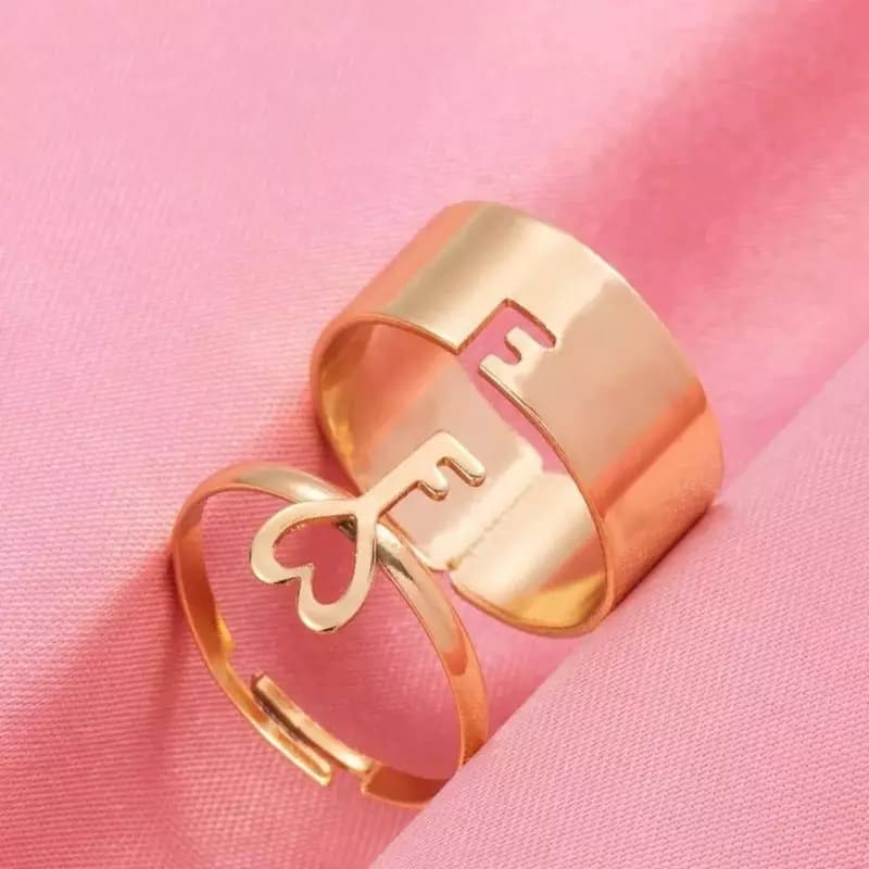 2 PCs Trendy Lock and Key Ring Set