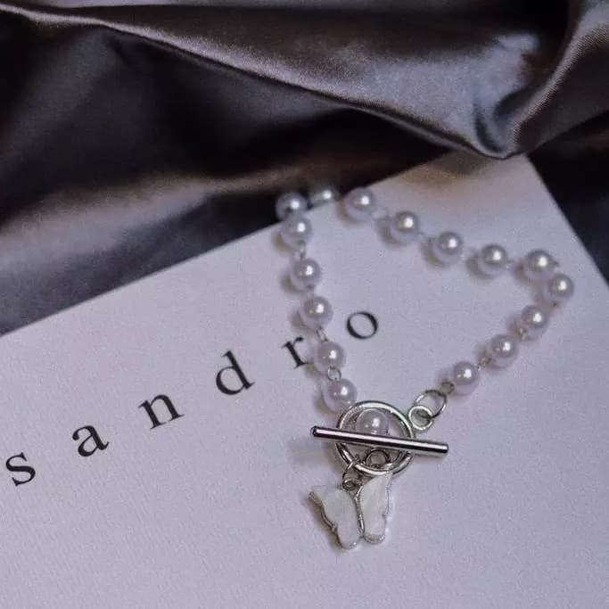 Trendy Butterfly Design Pearl Bracelet